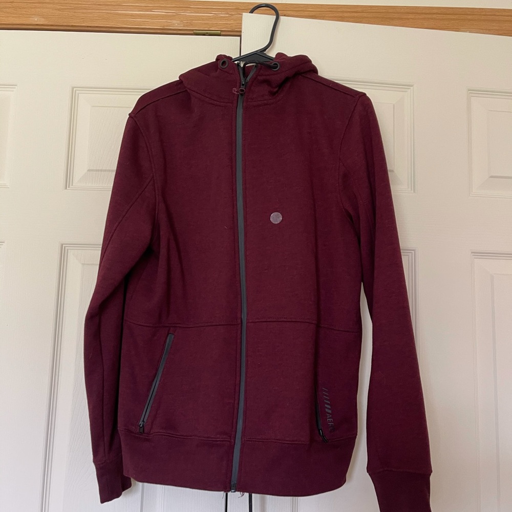 Set of 2 zip up hoodies ** 1 Aeropostale 1 tapout*